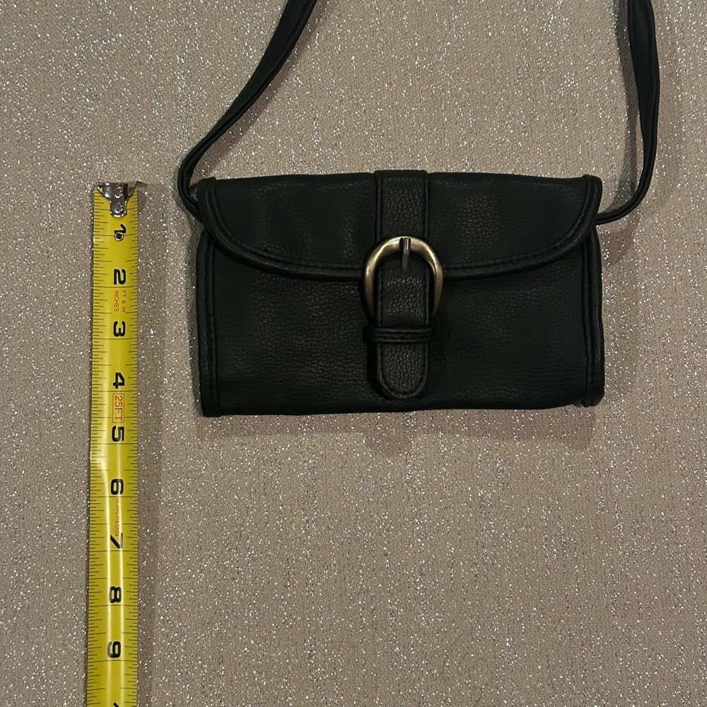 Black envelope wallet with silver buckle and removable strap - Picture 9 of 9